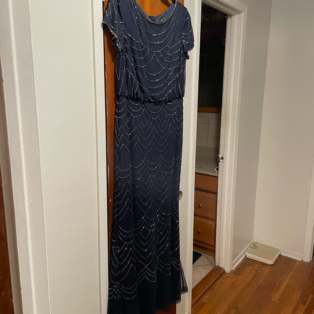 Mother-of-the-Groom Wedding Dress. - Picture 2 of 10